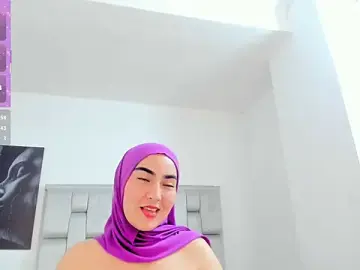 Stripchat Sex Cam of Malika_Noor