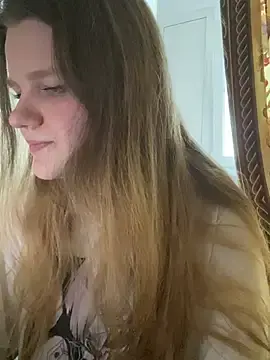Stripchat Free Live Porn of MimiLisa_