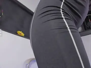 Stripchat Best live sex cam show of ahri_moon1