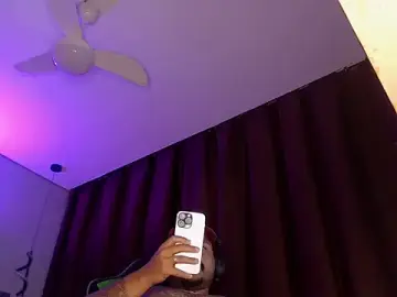 Stripchat Best live sex cam show of Ale_Mineiro