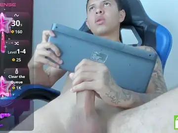 Stripchat Adult Webcams of Steven_SkinnyBoy