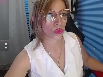 Stripchat Sex Cam of Chayla_Ruiz