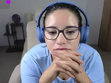 Stripchat Free Porn Cam of blue__moon_