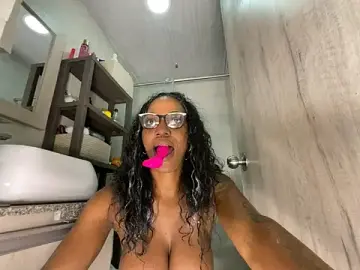 Stripchat Live Sex of Bustykeyla