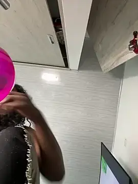Stripchat Live Porn of Bustykeyla
