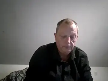 Stripchat Private Sex Chat of chubbybear2cum