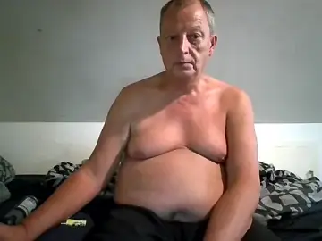 Stripchat Live Sex of chubbybear2cum