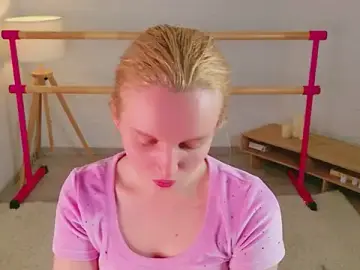 Stripchat Live Porn of Beatrica_Klein