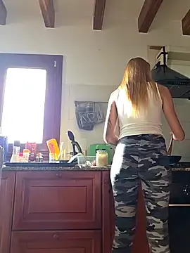 Stripchat Live Sex of kylie_blck