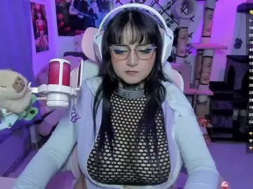 Stripchat Free Live Porn of MaddyFooxx
