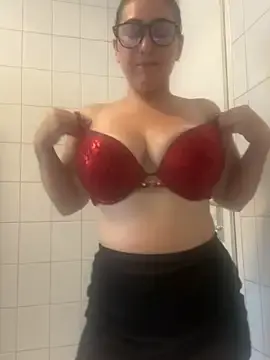 Stripchat Free Live Porn of -Malina-