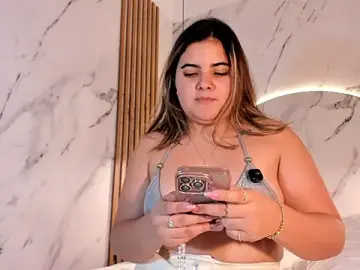Stripchat Live Sex Cam of EVELIN_MASON