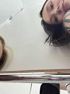 Stripchat Live Sex Cam of EliteBitch