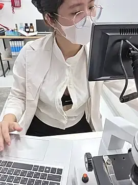 Stripchat Best Webcam of HinaLovely
