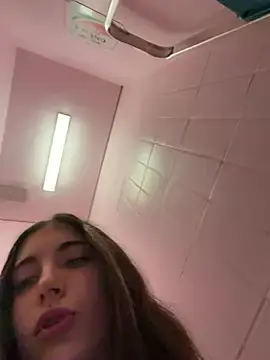 Stripchat Sex Cam of sexymelli18