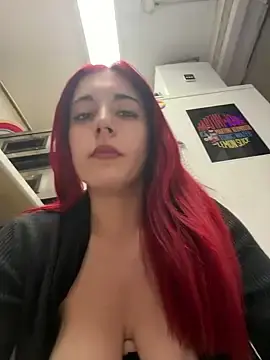 Stripchat Live Sex Cam of sexymelli18
