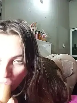 Stripchat Free Porn Cam of Emmacut