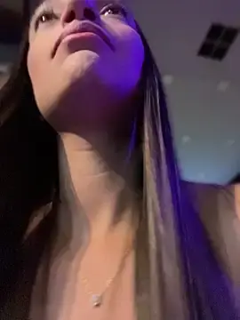 Stripchat Watch Live Sex Cams of BelleLouiseVp