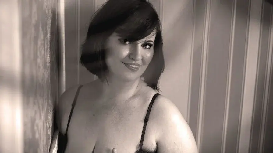 BustyLadyAlma