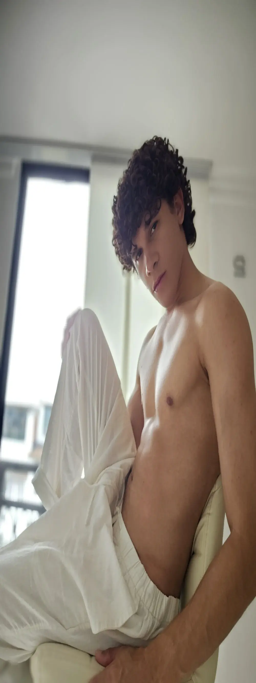 tom_bluees10