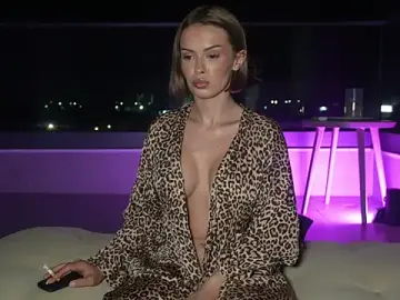 Stripchat Adult Webcams of HotBella-