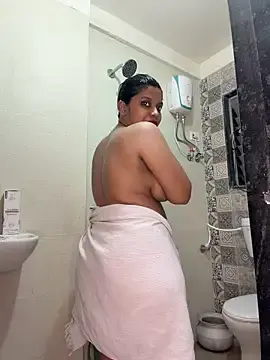 Stripchat Nude Webcam of Mashuqqa_Forever