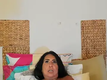 Stripchat Live Sex Cam of Jackiehmilf52