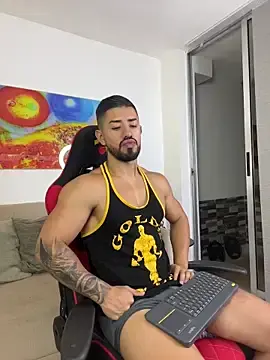 Stripchat Adult Webcams of Ezzio_Scolaro