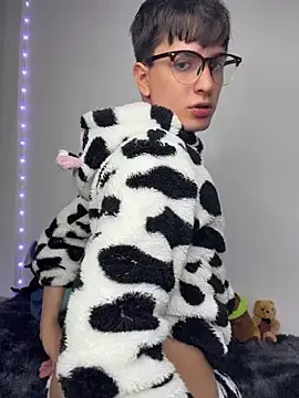 Stripchat Adult Webcams of Naim_TheKing