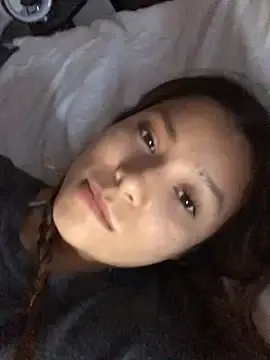 Stripchat Sex Cam of 3littles