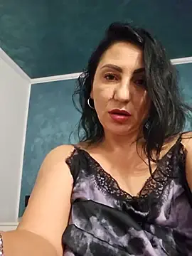 Stripchat Watch Live Sex Cams of OhhhLauraxx