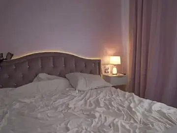 Stripchat Sex Cam of _Moon__Shine_