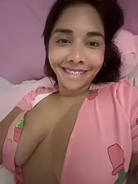 Stripchat Adult Webcams of LucyMartelli