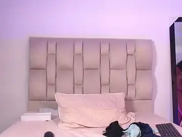 Stripchat Free Porn Cam of esmeralda-bk