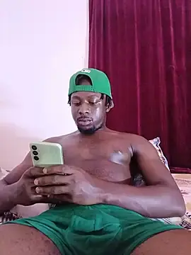Stripchat Free Porn Cam of Topbouyy