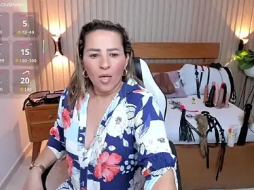 Stripchat Best Webcam of luciana_ballesteros_