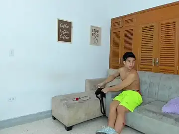 Stripchat Live Sex Cam of brutal_sex_room2