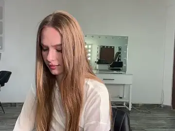 Stripchat Sex Cam of A_Lilly