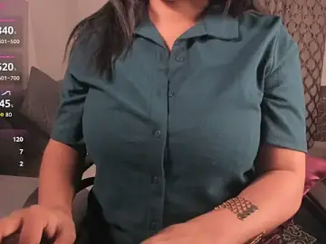 Stripchat Live Sex Cam of DiaMond_rubikaaa