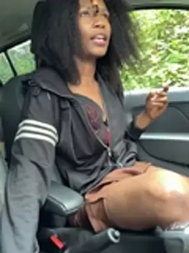 Stripchat Free Porn Cam of ShantelSexyYoungMilfie