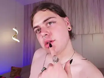 Stripchat Live Sex of leenox_nexus