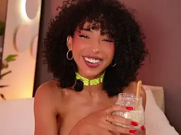 Stripchat Sex Cam of OSHUN_
