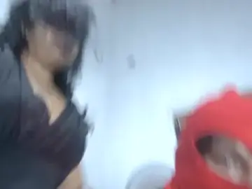 Stripchat Watch Live Sex Cams of AraNDissNaughtyJolly