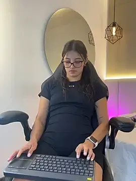 Stripchat Live Sex of Arilw