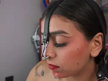 Stripchat Free Live Porn of miss_collins