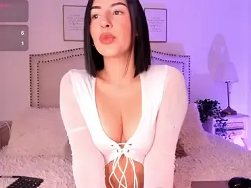 Stripchat Live Sex Cam of Bella_ev
