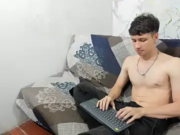 Stripchat Adult Webcam of DANIEL_Hot777