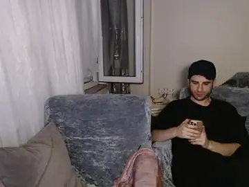 Stripchat Watch Live Sex Cams of handsomeee04