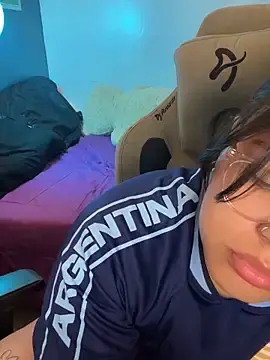 Stripchat Sex Chat of miacanela_xo