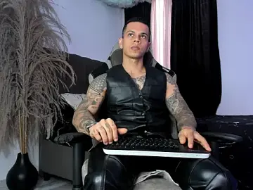 Stripchat Adult Webcams of Aron_Dark